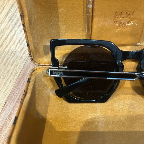 MCM Black Cat Eye Sunglasses - Picture 7 of 8